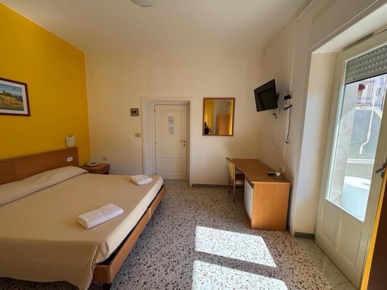 Delfino Hotell Marina di Camerota Eksteriør bilde